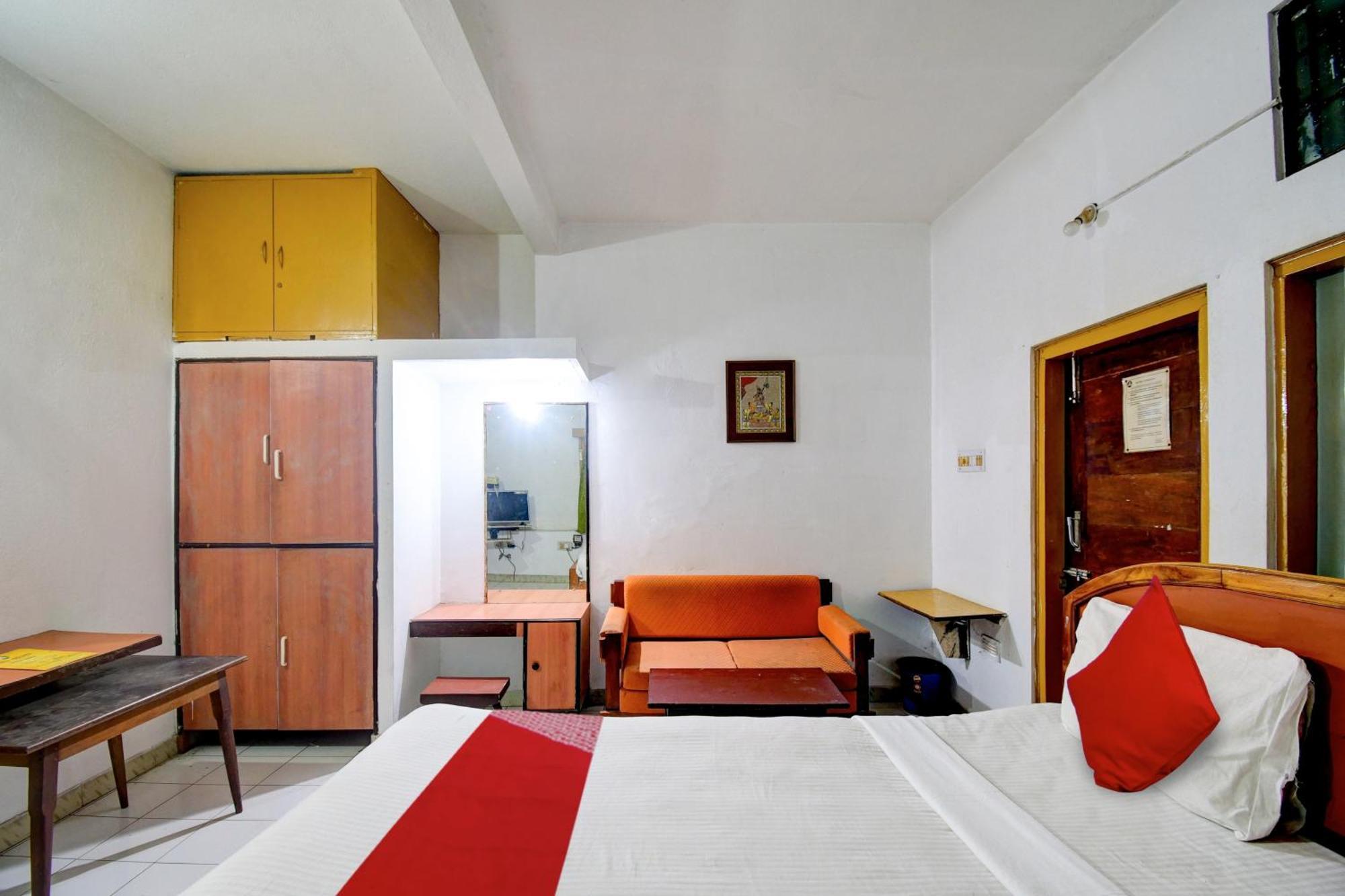 Hotel O Upasana Бхубанешвара Экстерьер фото